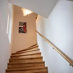 Boutique Villa J87