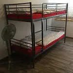 Chez Heidi Apartments