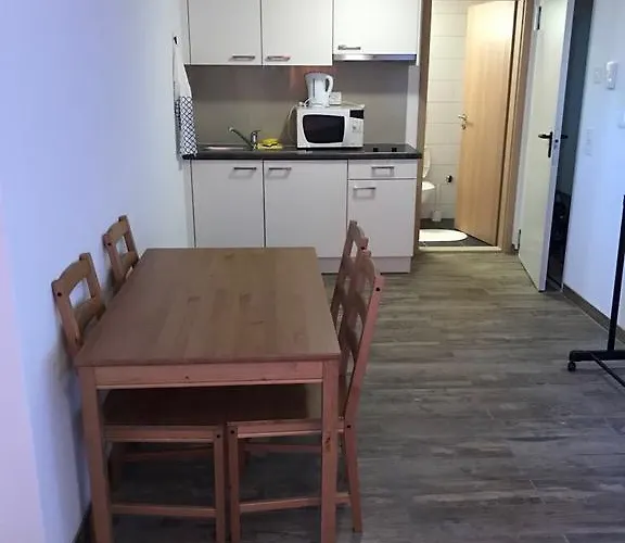 Chez Heidi Apartments