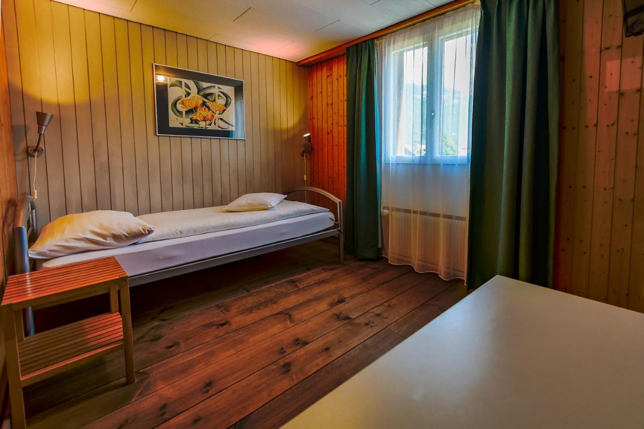 Hotel Tell And 3*