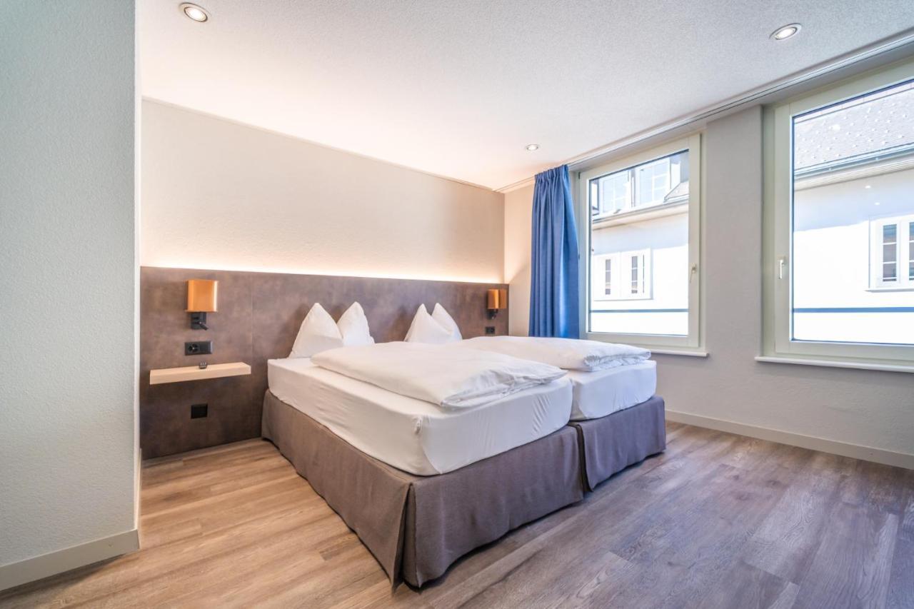 Hotel The By The Hey 3*