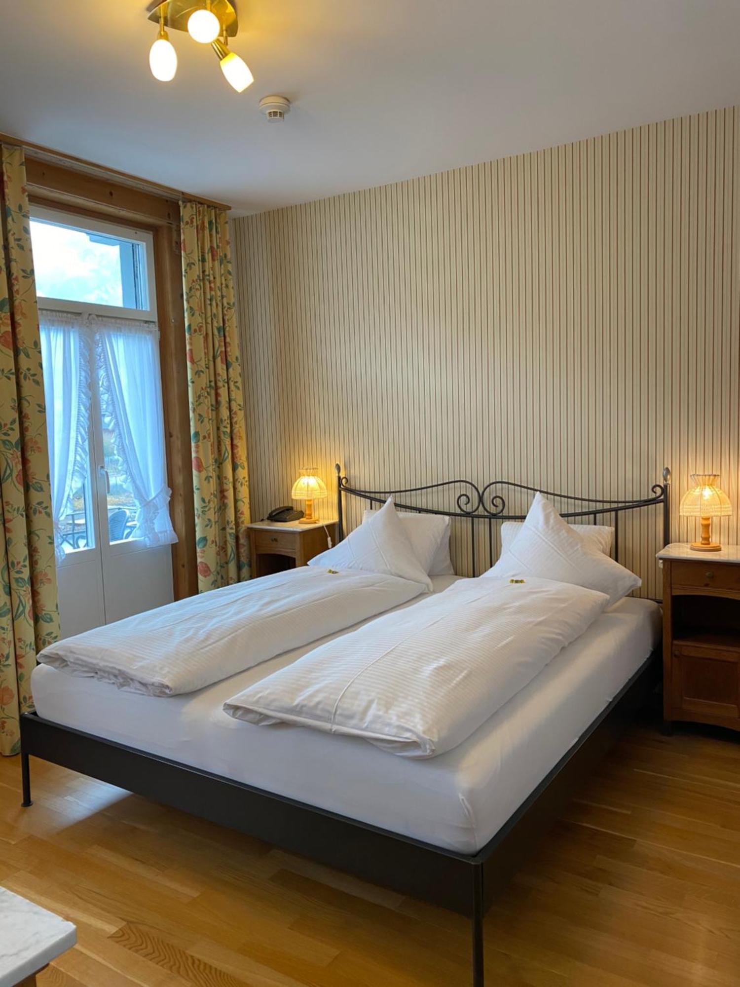 Carlton-europe Vintage Adults 4*