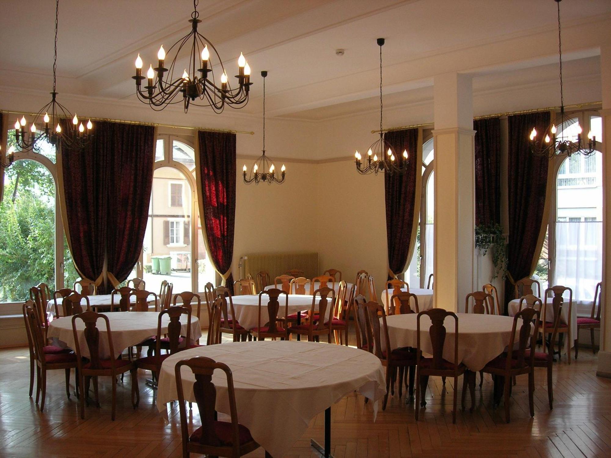 Carlton-europe Vintage Adults Hotel 4*