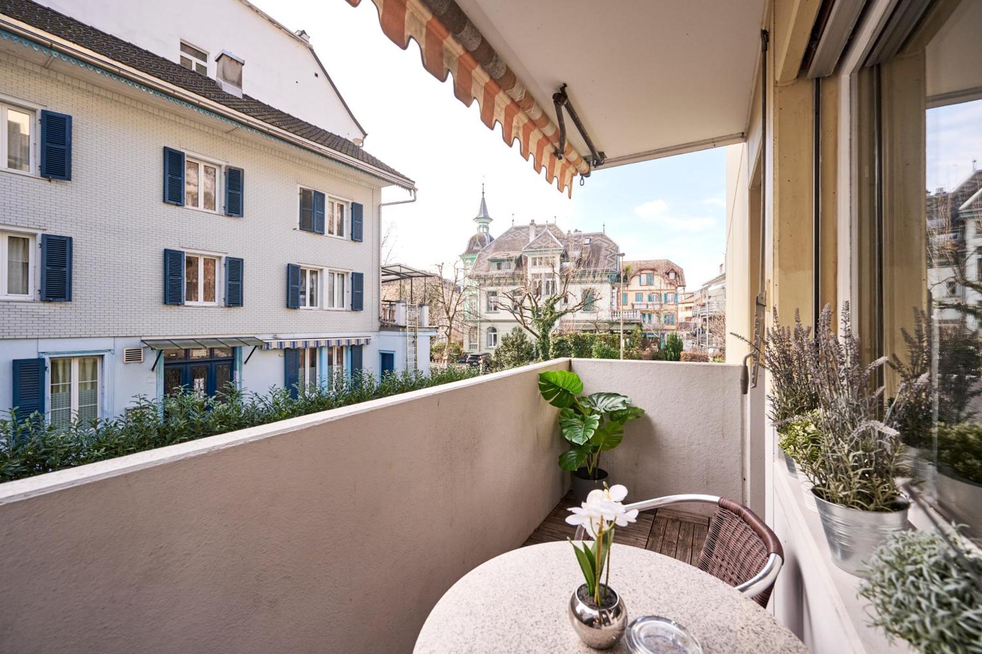 Switzerland Apartment *