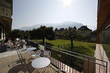 Hostel Backpackers Sonnenhof - *