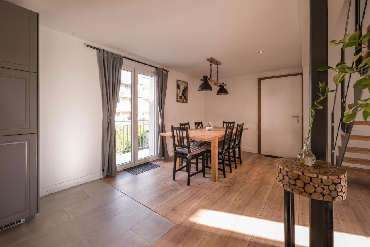 2 Bedroom Mountain View Apartment *