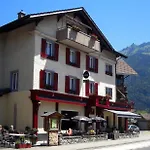 Hotel Tell And Apartments