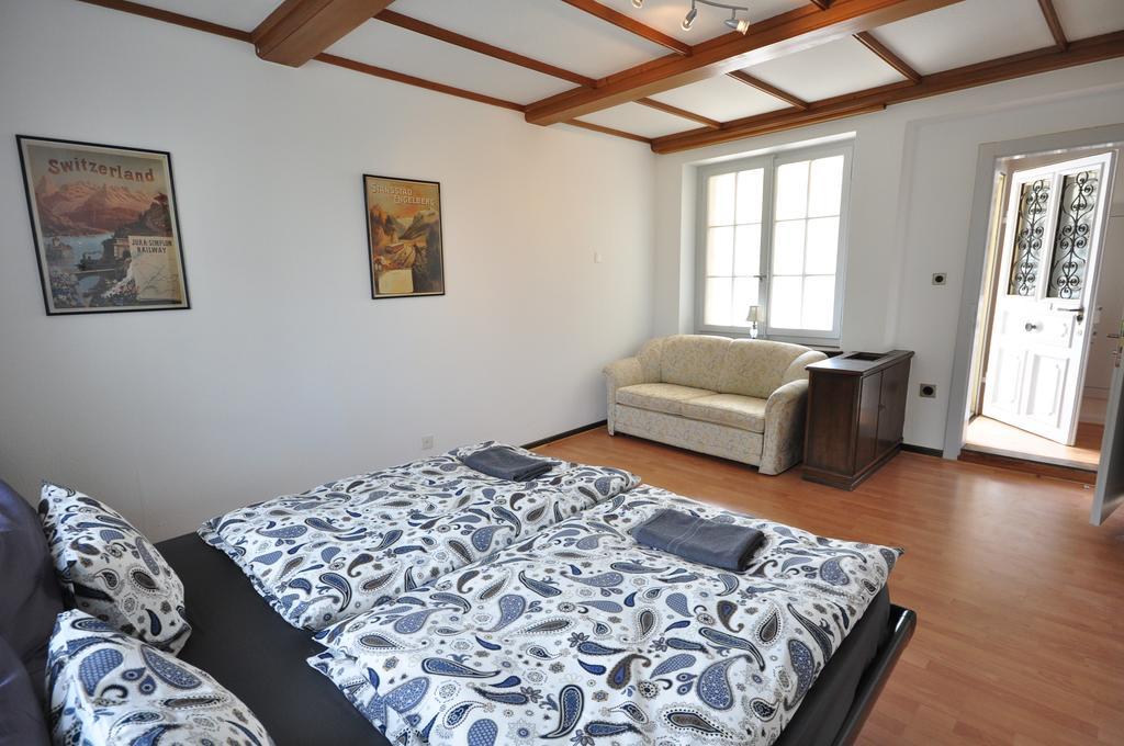 Apartment Town House Sleeps 12 Guests