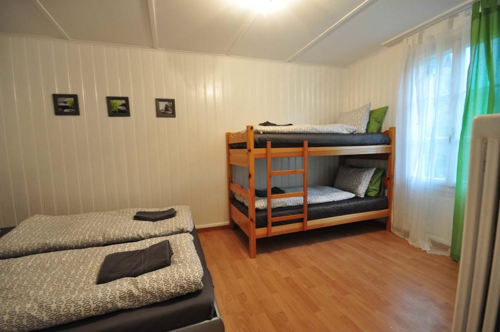 Town House Sleeps 12 Guests