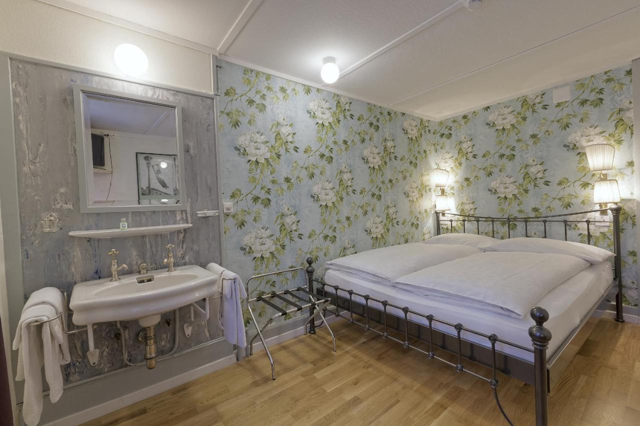 Hostel Alplodge