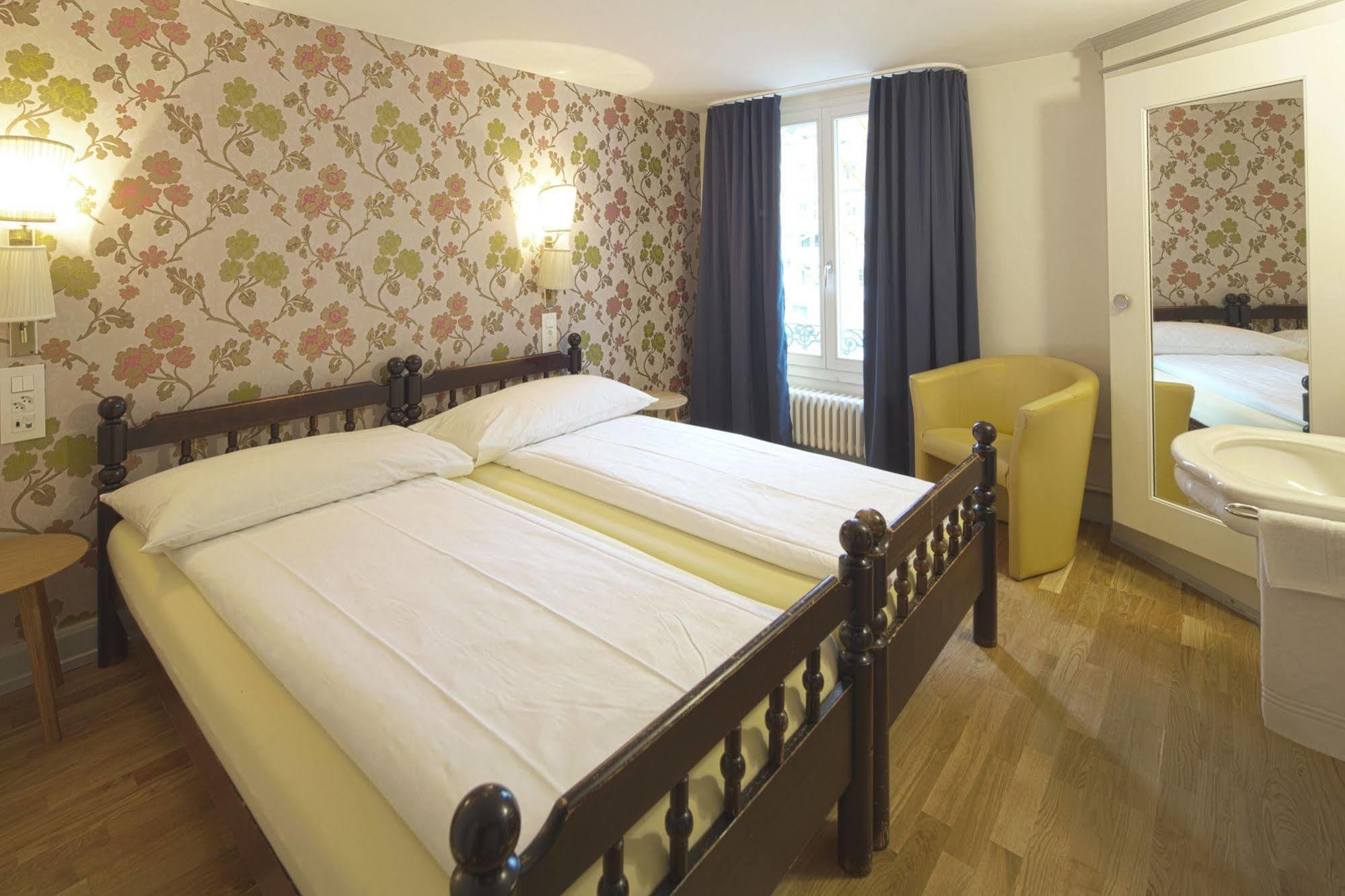 Hostel Alplodge *
