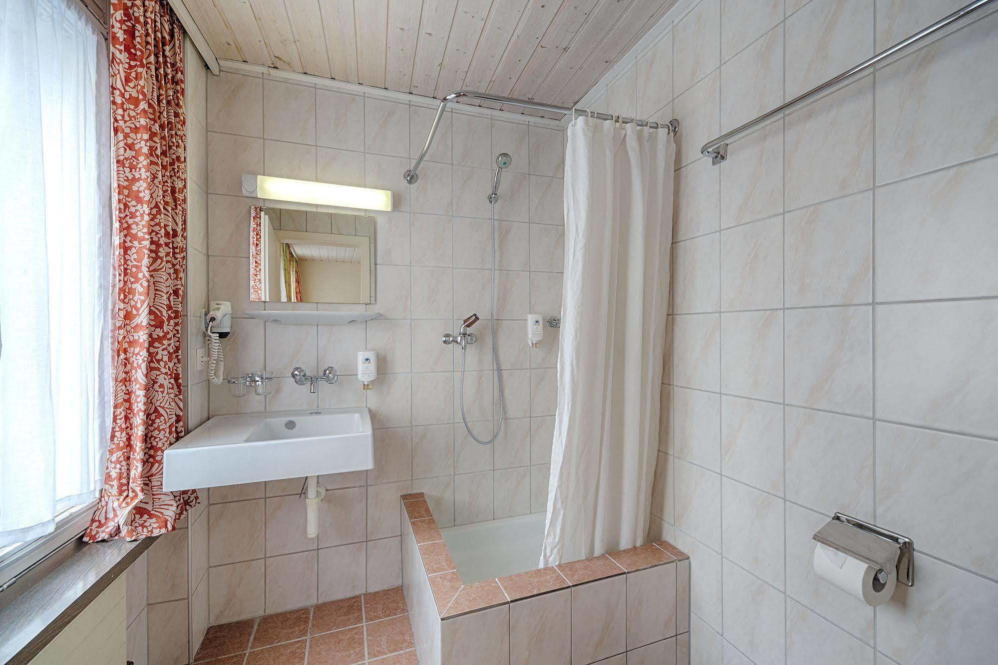Hotel Blume 2*