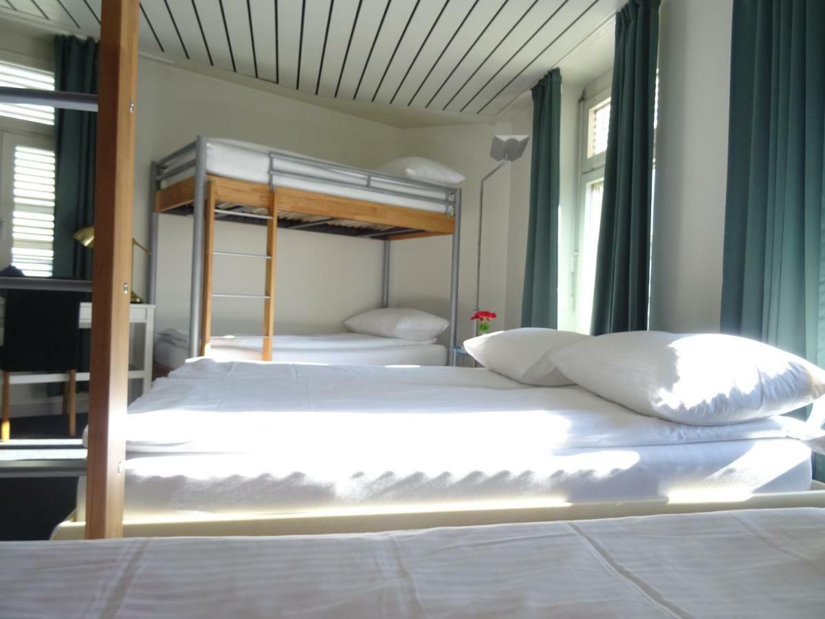 King Hostel *